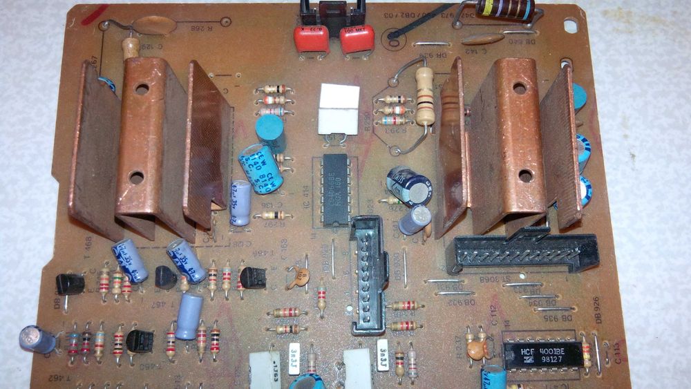 Раритетная плата стерео усилителя  TBA810AT TDA4290-2S LM567CN RC4136N