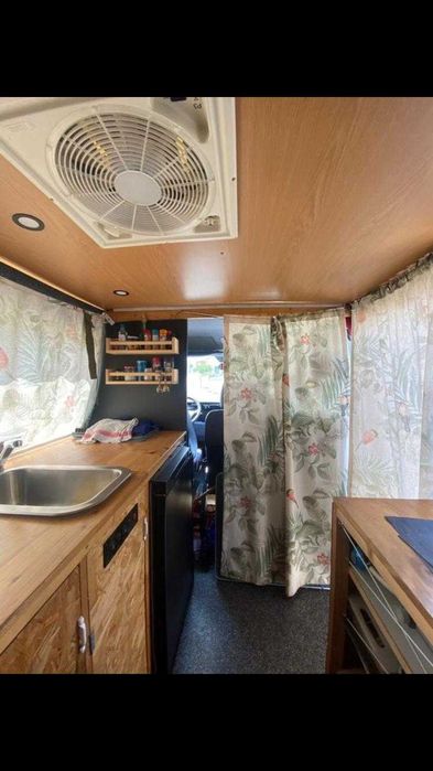 Van - Mercedes Sprinter 312D Camperizada • Pronta a Viajar