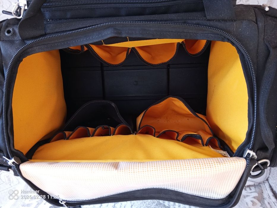 Torba narzędziowa DeWalt DWST83522-1 z systemem Tought System