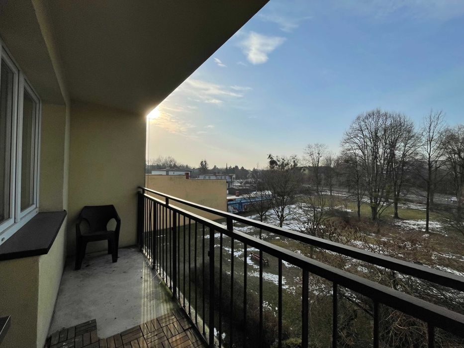 M3, duży balkon, parking, spokojna okolica, 2 pokoje, duże Nowiny