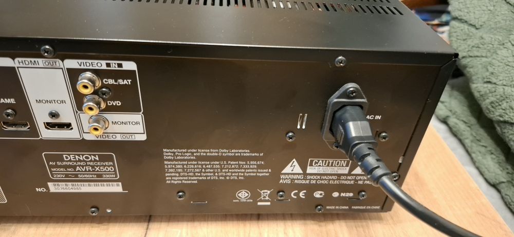 Amplituner Denon AVR -X 500.