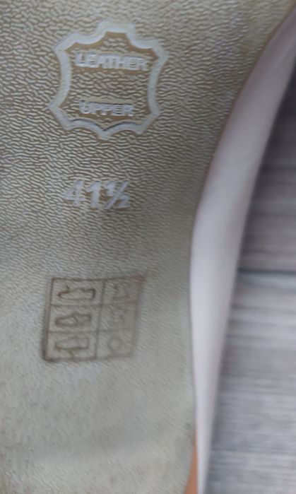 Buty damskie na obcasie