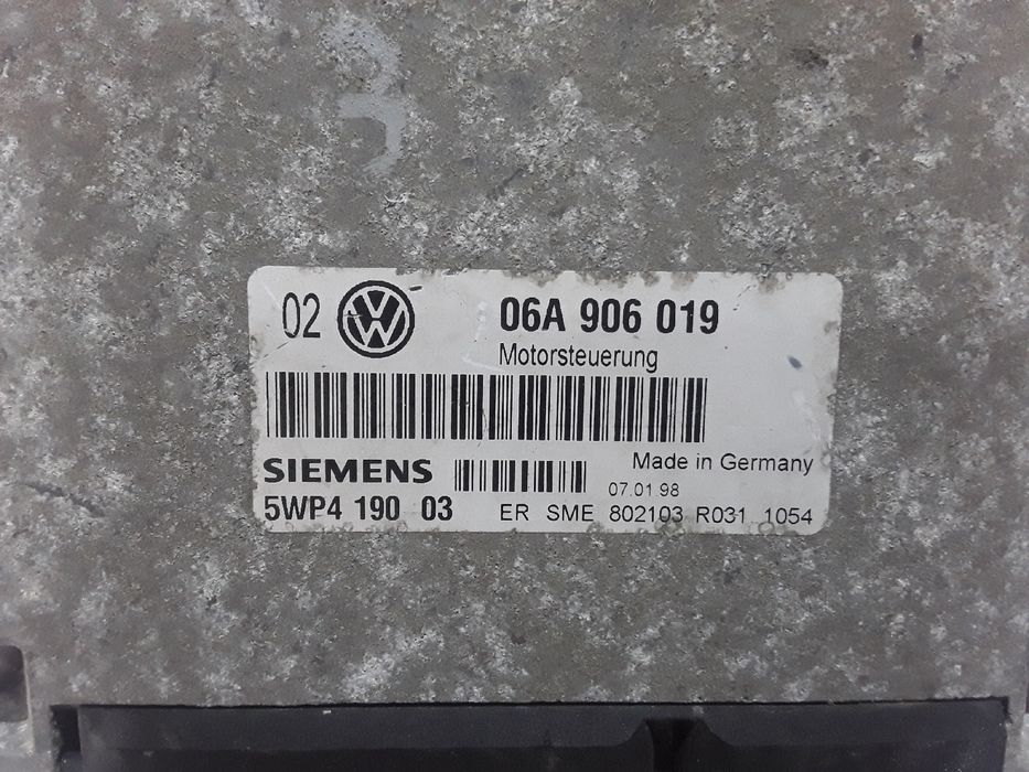 Centralina do Motor - VOLKSWAGEN Golf IV (1J1) | 97 - 07