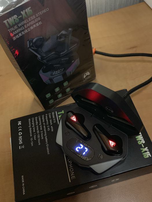 TWS-навушники з Bluetooth 5.3 та СВІТЛОДІОДНИМ ДИСПЛЕЄМ!