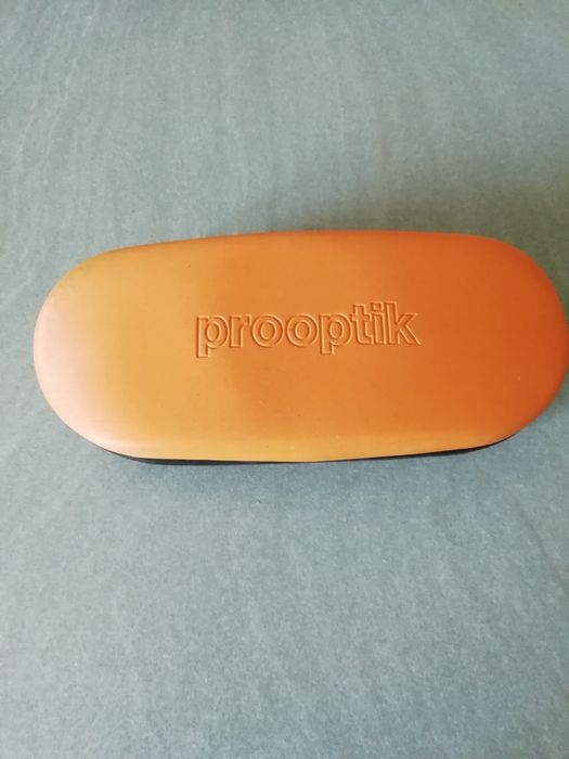 Okulary, oprawki, dziecięce do lat 10 przypuszczalnie