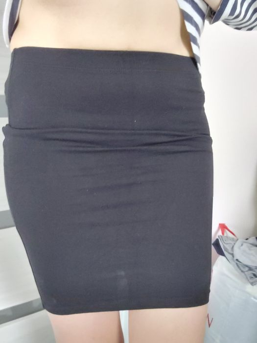 Spódnica czarna XS obcisla ołówkowa H&M