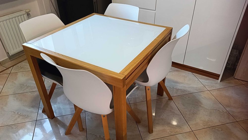 Stół Kuchenny Rozkładany + Krzesła