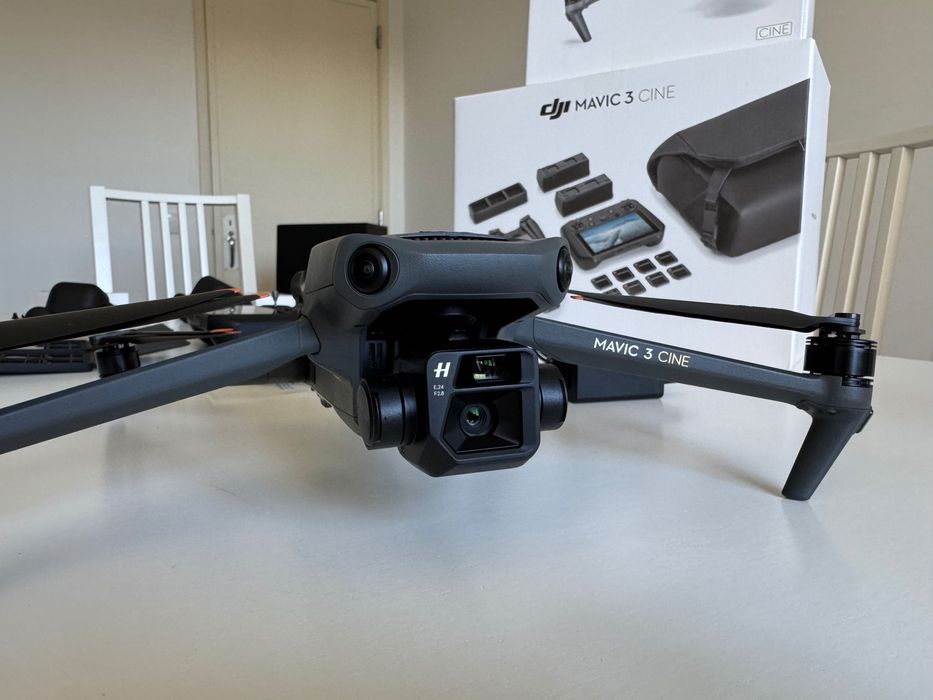 DJI Mavic 3 Cine Premium Combo