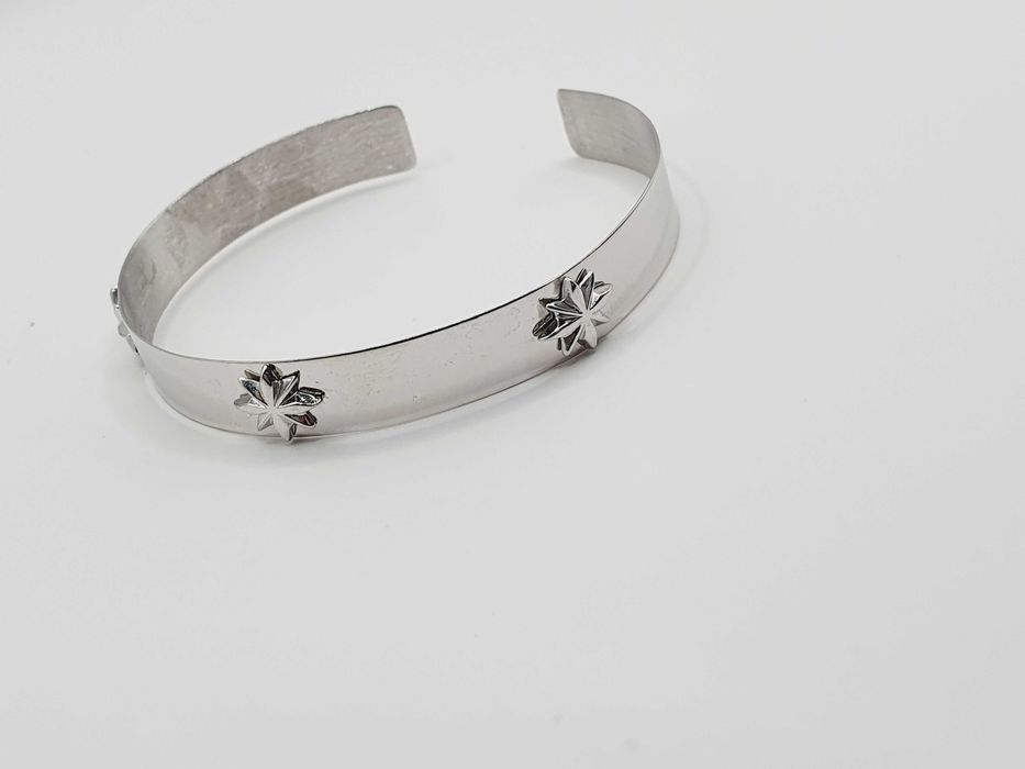 Elegancka bransoletka wykonana ze srebra próby .925