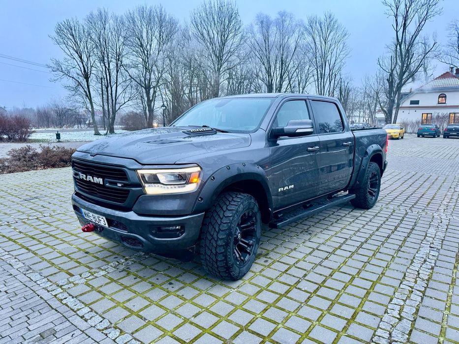 Ram 1500 Laramie Sport 5.7 HEMI | 2020 | LPG | 4x4 | Bogate wyposażenie  Dodge Ram 1500 Laramie Sport 5.7 HEMI | 2020 | LPG | 4x4 | Bogate wypo