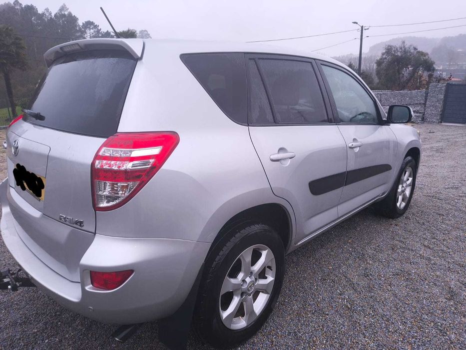 Toyota Inglês 2010-4.000€