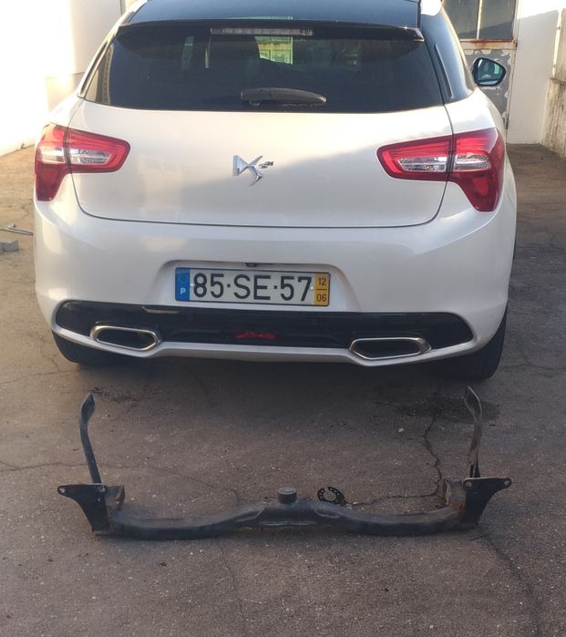 Suporte Engate de Reboque Ds5