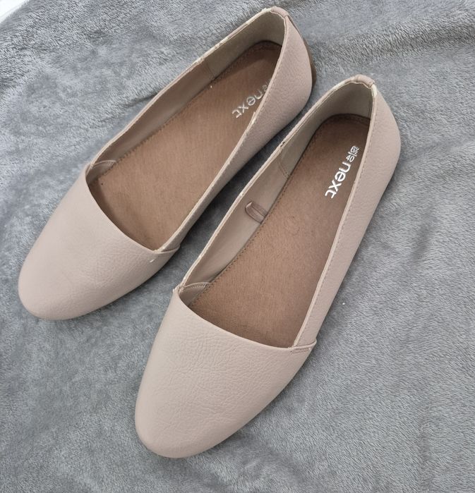 Балетки ніжно бежевого кольору