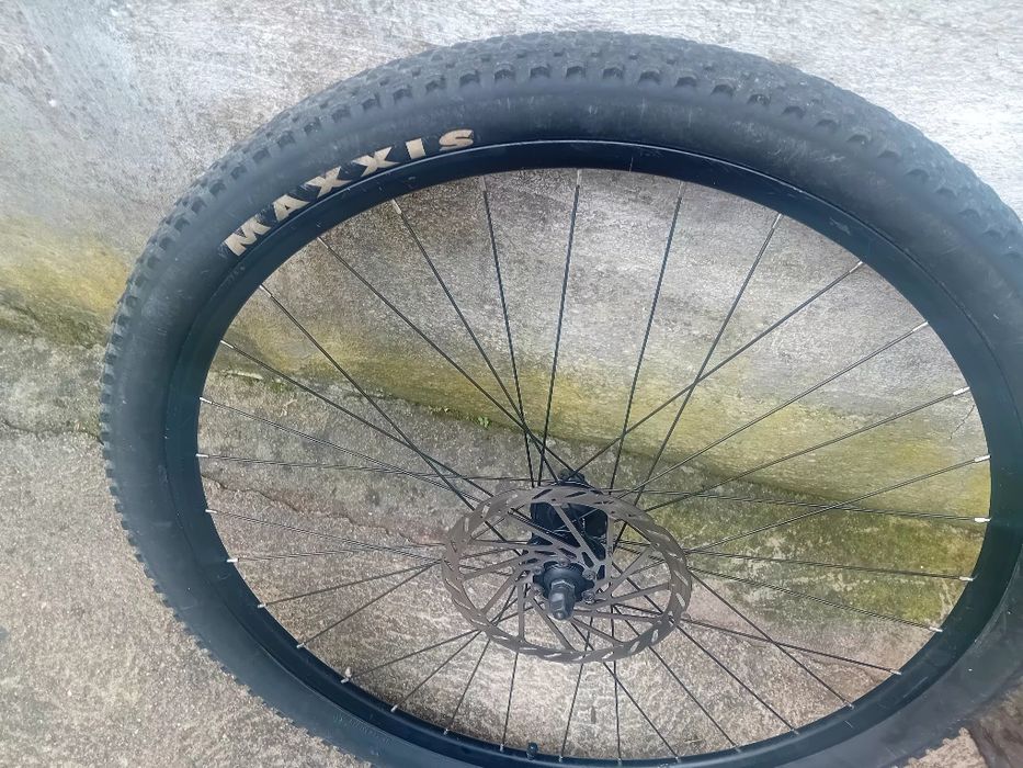 Roda da frente 29 completa