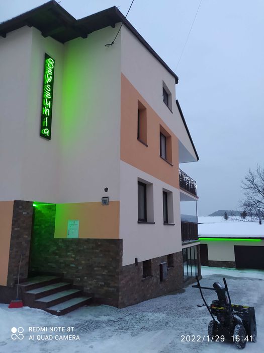 Kwatera, pokoje gościnne z łazienkami noclegi, darmowy parking Krynica