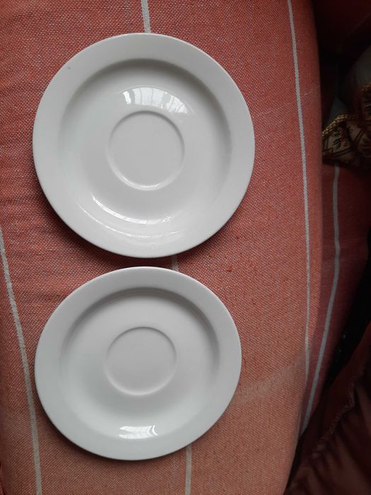 3 pratos supervidrados .novos.Churchill.Made in England.