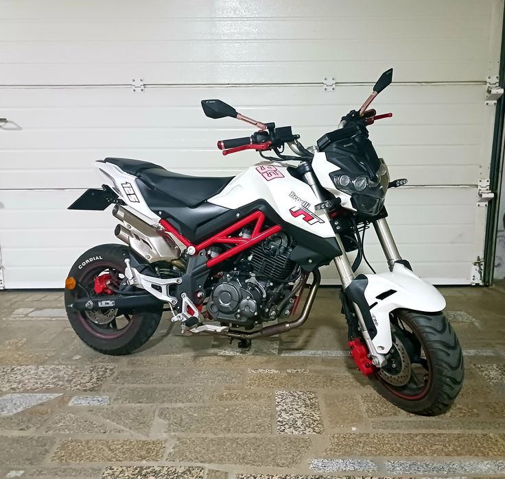 Benelli tnt 125cc