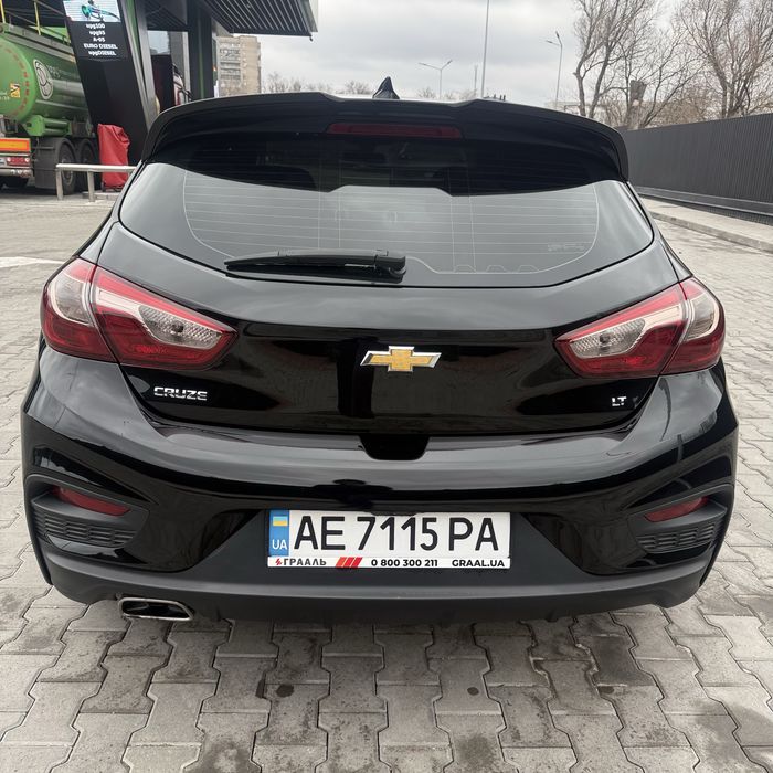 Автомобиль Шевроле Круз