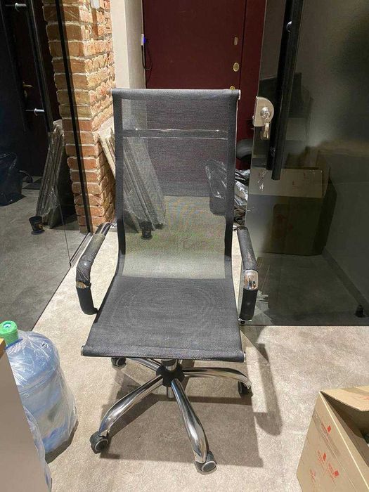 Крісло офісне вживане