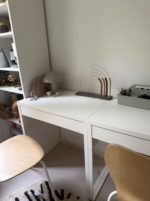Dwa nowe nieuzywane biurka mickie ikea