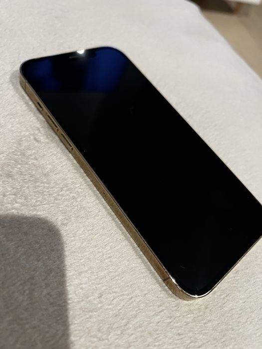 Iphone 12 Pro Max Gold -  bardzo zadbany.