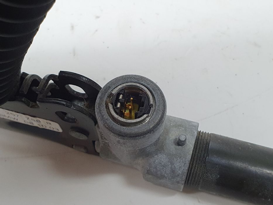 Encaixe de cinto frente direito BMW 3 (E46)