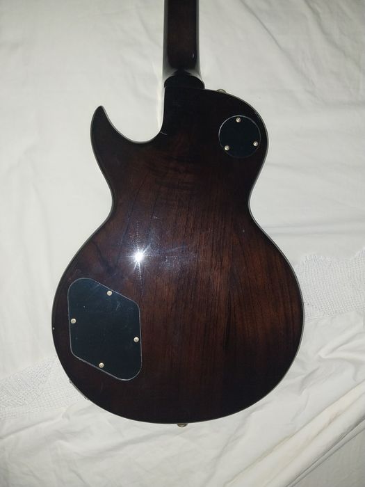 Custom 77 London's Burning deluxe 3 (DL3) (formato Gibson les paul)