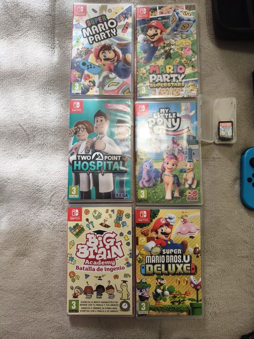 Vendo nintendo switch com 4 comandos
