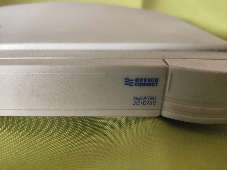 Hub 3com officeconnect 8-port ethernet hub64750628640771121