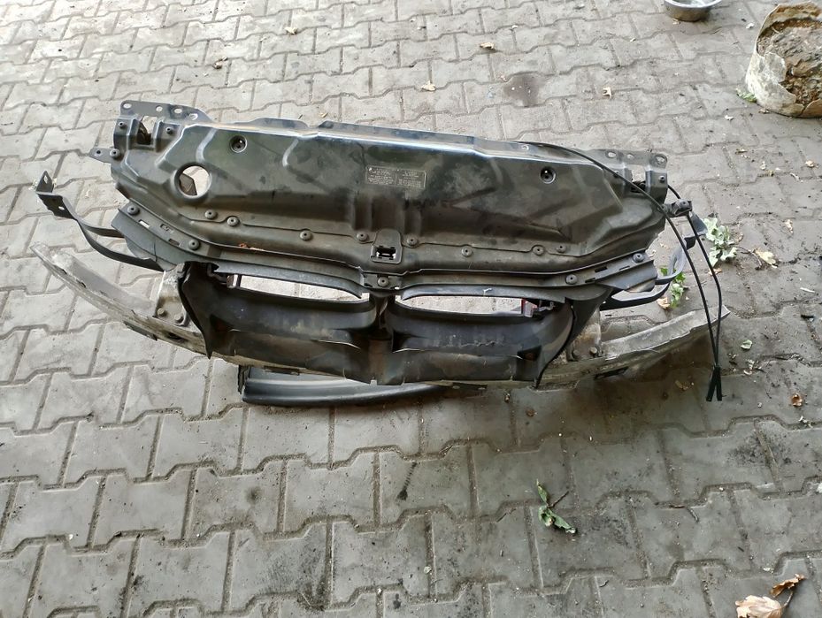 Pas przedni BMW E60 E61