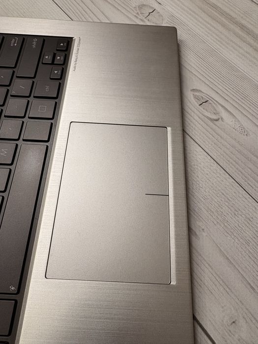 Ноутбук ASUS на запчастини на розбір