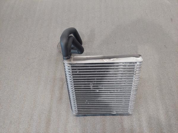 Radiador AC FORD Fiesta VI (CB1, CCN)