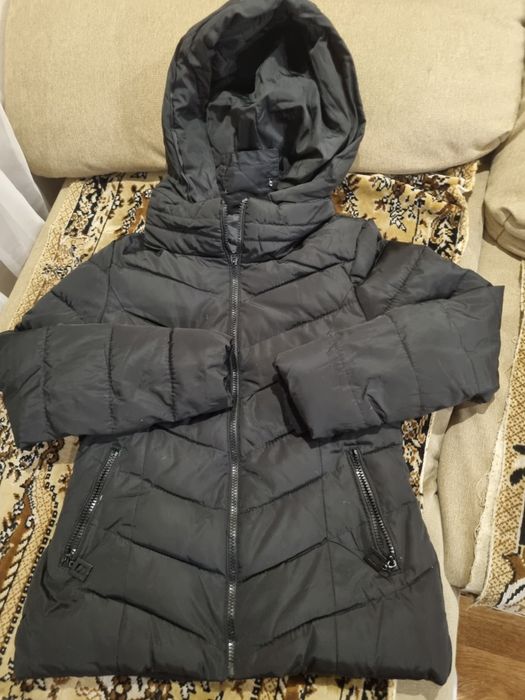 Продам куртки на дівчинку демісезонні