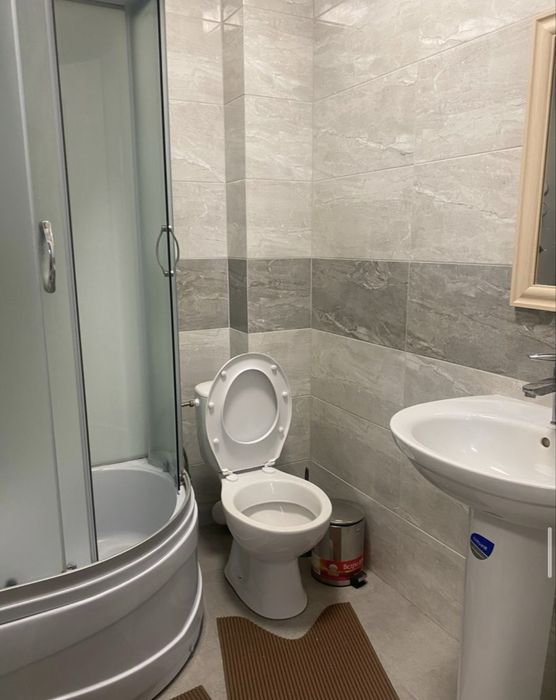 Оренда квартири це включно з ком.послугамив Хотові