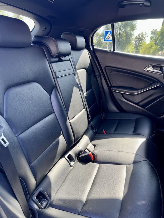 Mercedes-Benz GLA200d, 2019 рік