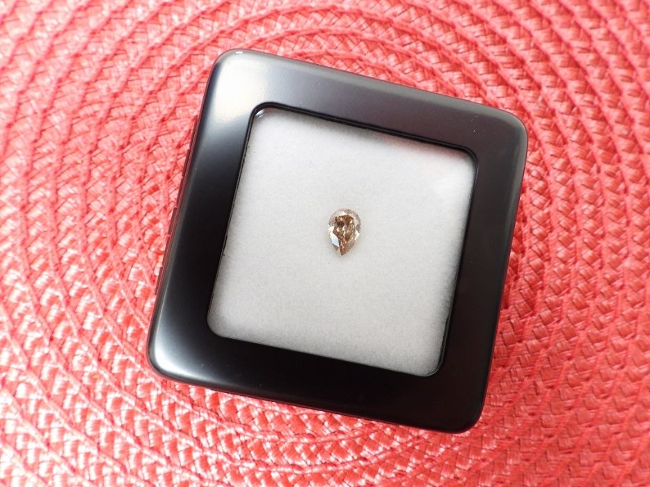 Piękny Brylant Diament 0,91 ct SI2. Certyfikat