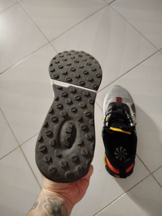 Tênis Nike 38.   Usado uma vez