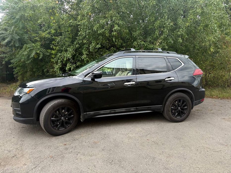 Продам Nissan Rogue 2017 року випуску