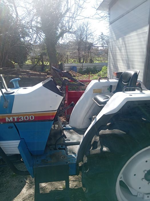 Trator Mitsubishi mt300