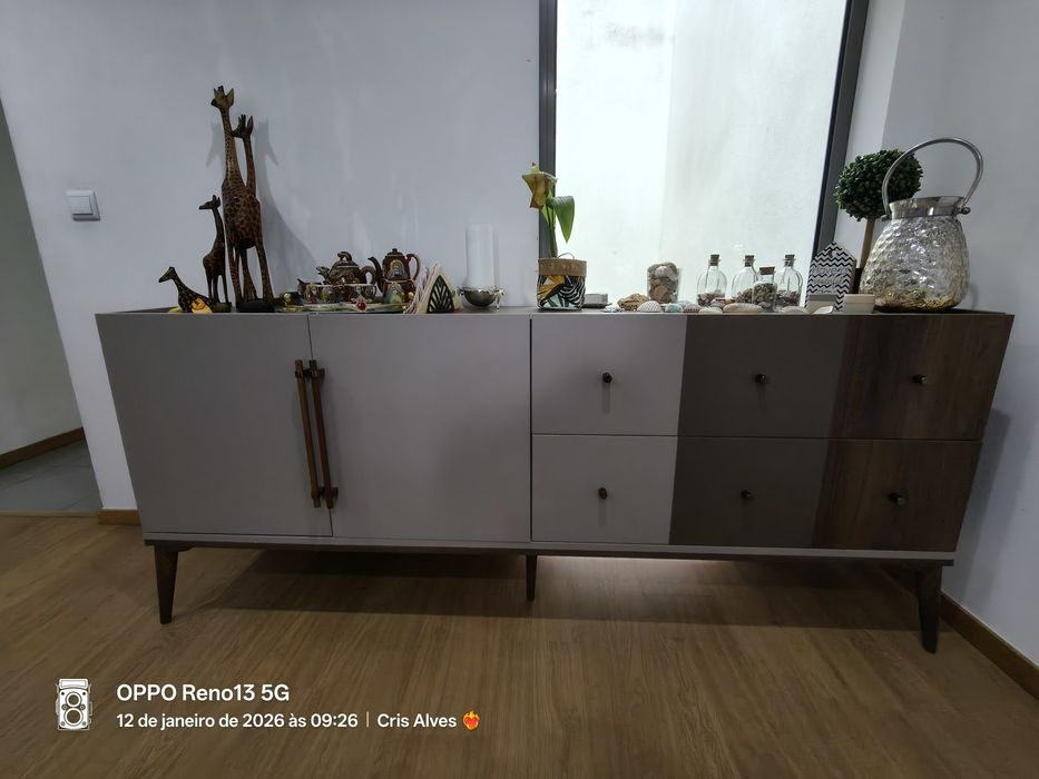 Aparador línea pasel  Ki novo ( tenho a base de TV , mesa e cadeiras d