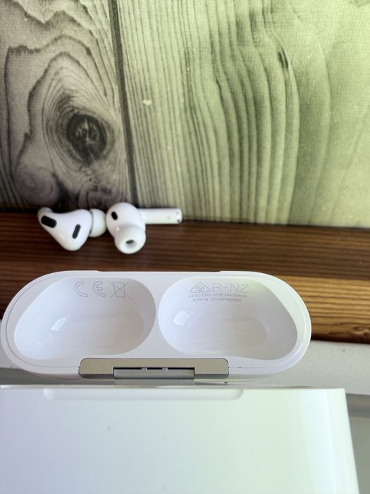 Нові Airpods 3 Pro