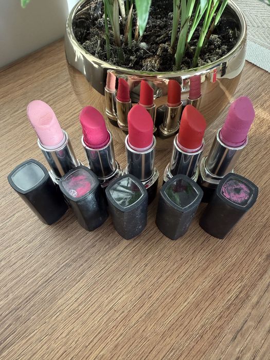 Szminki Avon zestaw