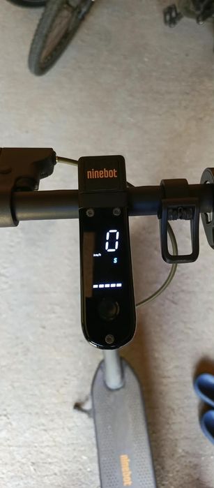 Sprzedam hulajnogę ninebot+kask