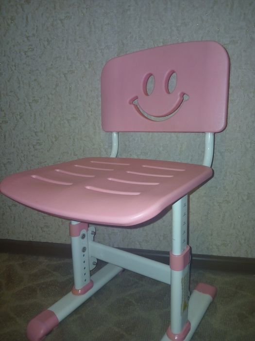 Парта та стілець