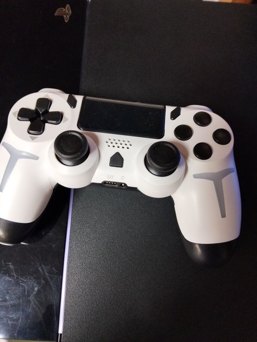 PlayStation 4 com hem de 1tb