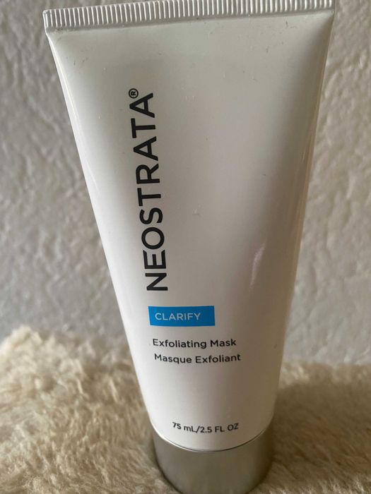 Neostrata exfoliating mask z serii Clarify dla cery tłustej