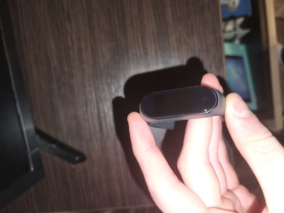 Продам mi band 4 і 5