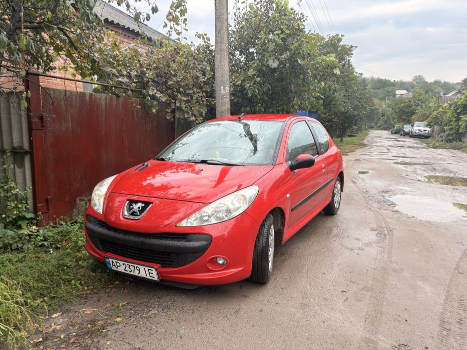 Peugeot 206+ 2010 року , 140тис пробіг