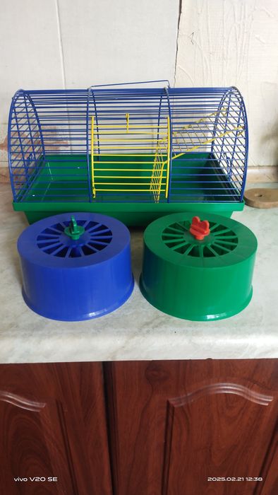 Продам 2 Клетки с набором для грызунов