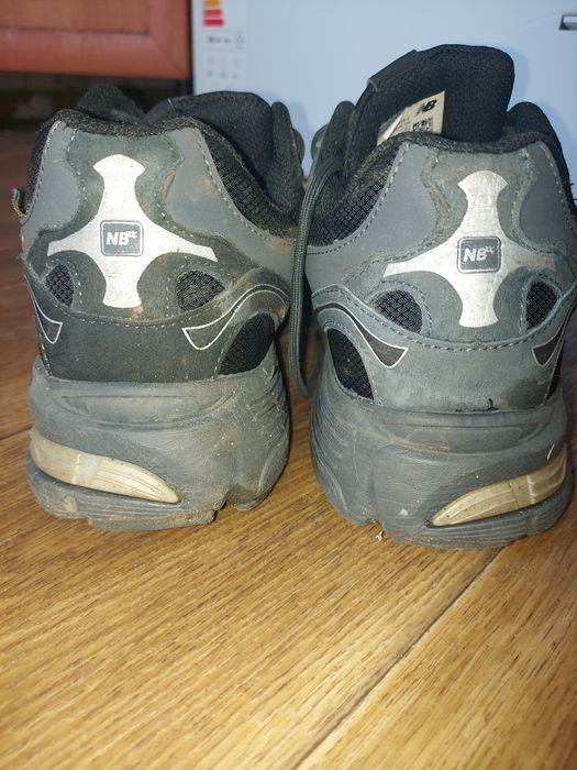 New Balance р42/27,5 см бу мало
